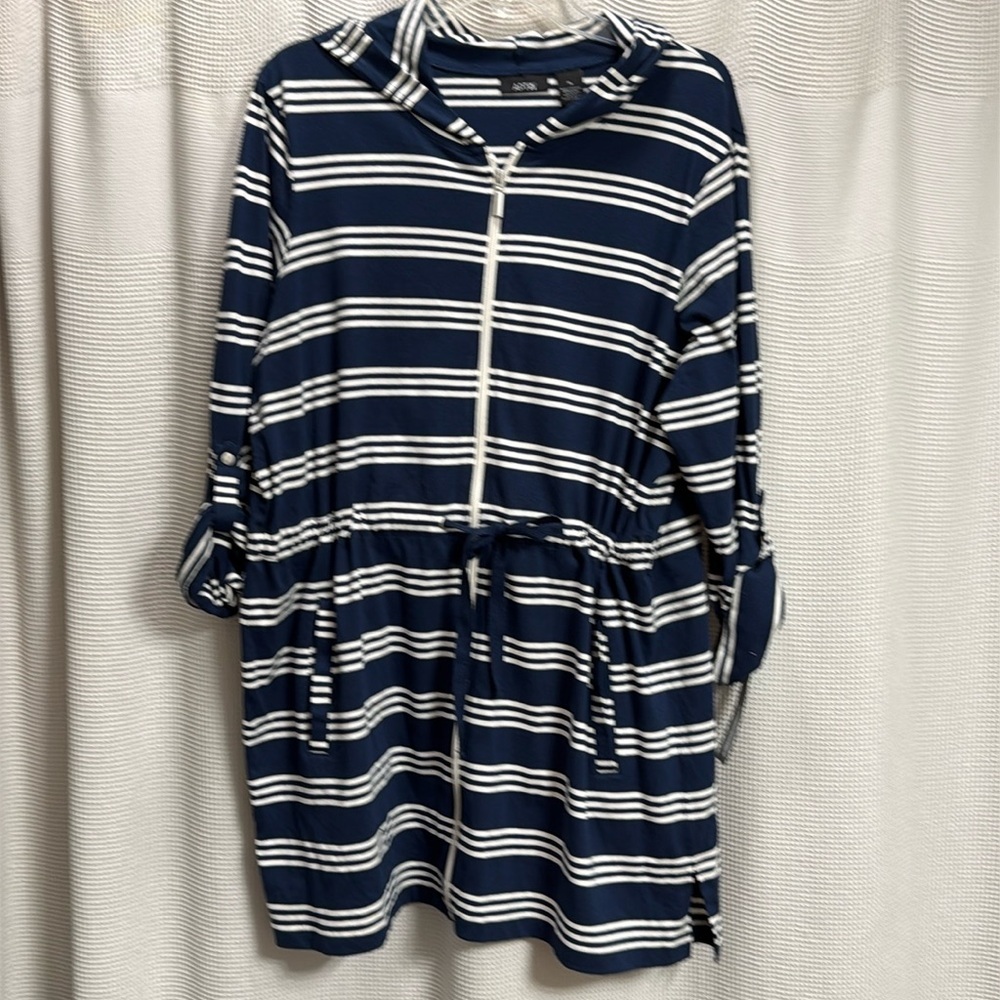 New Women’s Swim Coverup SZ XL Navy/Wht striped zipper front w hood and pockets